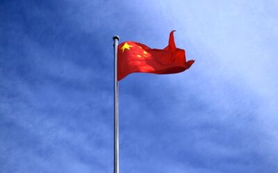 Trump anuncia reducción de aranceles a China tras advertencias económicas