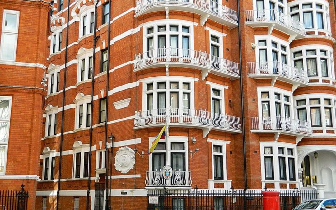 Renuncia del embajador de Colombia en el Reino Unido, Roy Barreras